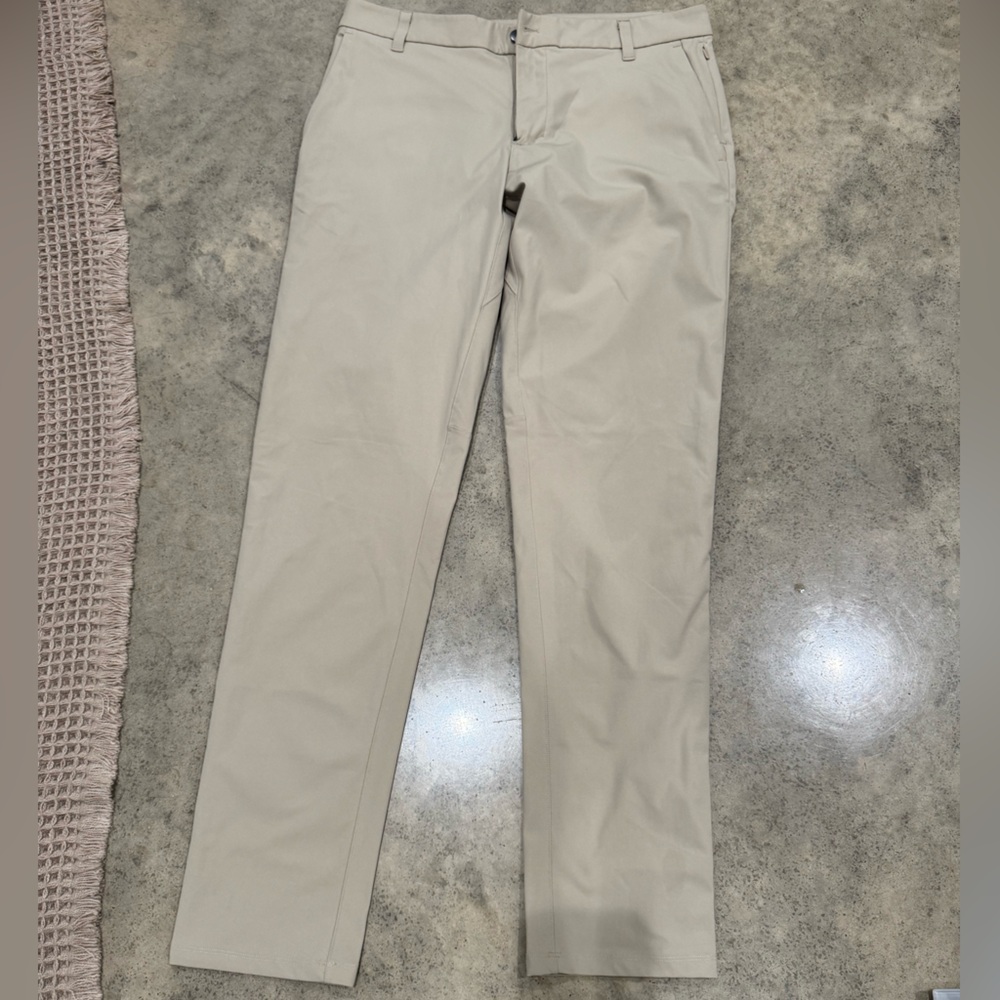 Lululemon Men’s Comission (i think) Pants size 34